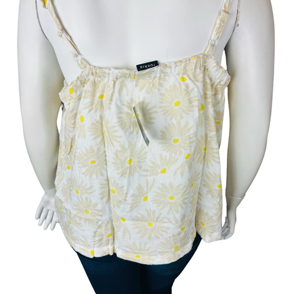 New Torrid Womans Sz 5 5X Plus Ruffle Button Front Tank Daisy Floral NWT - Picture 4 of 8